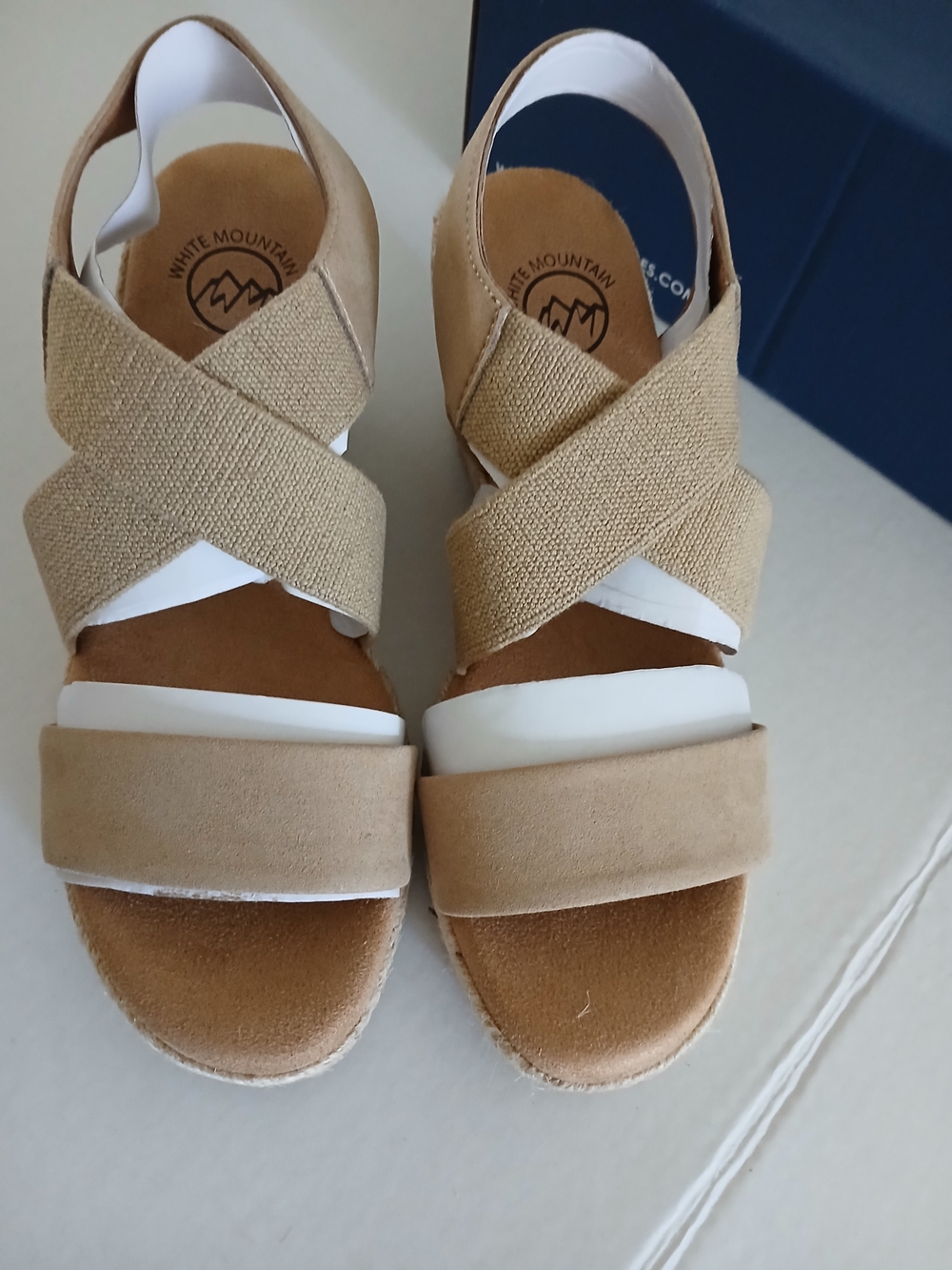 White Mountain Beige Espadrille Wedge Sandals Size 6 New $40 - Picture 3 of 9